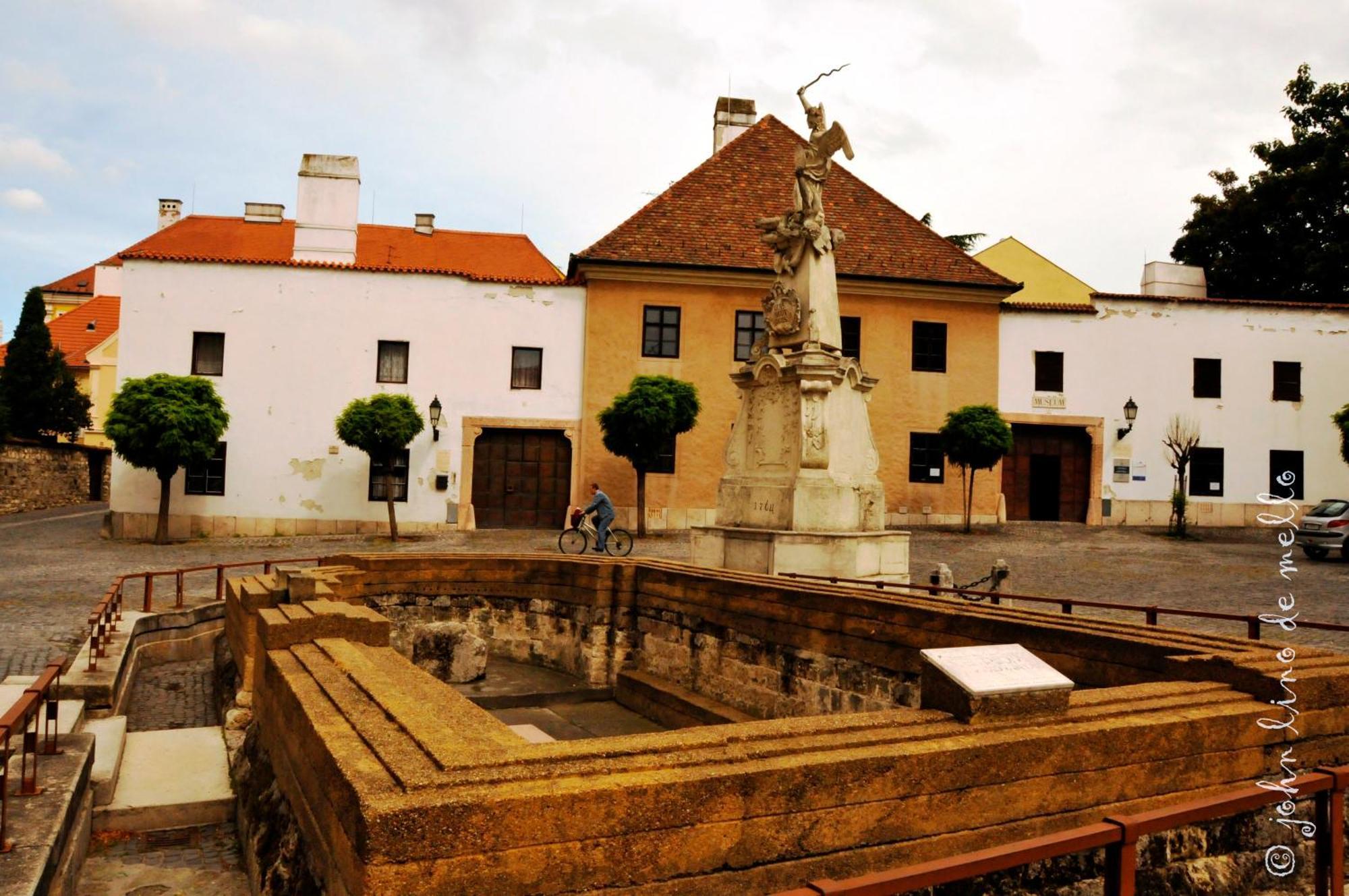 Buda Panzio Gyor Exterior photo